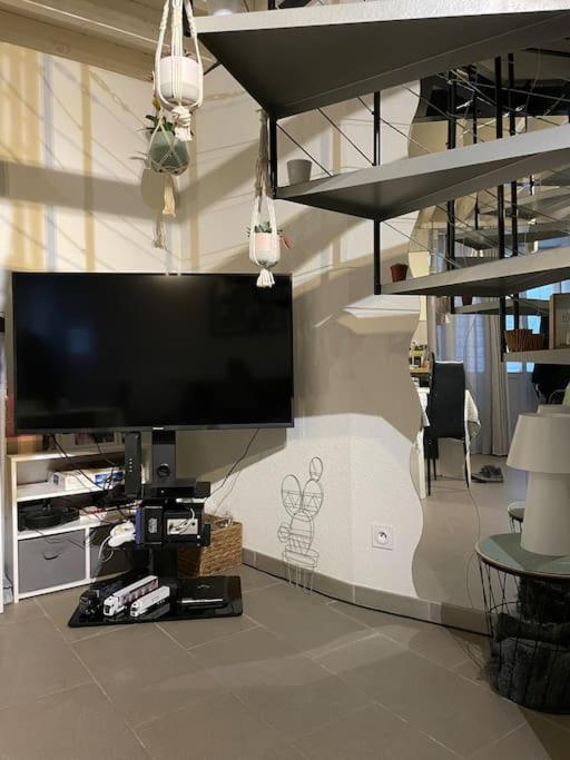 Petit Appartement Douillet Les Martres-de-Veyre Buitenkant foto